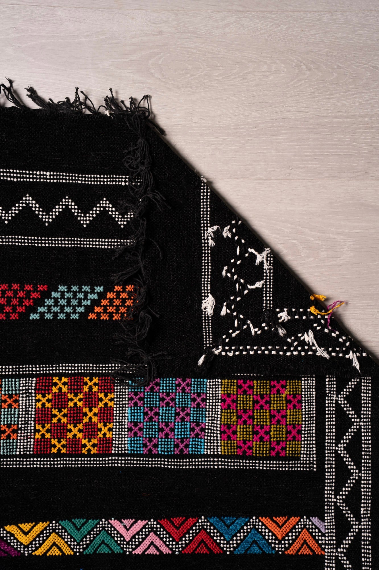 Hanbel Rug black 188cm x 66cm HB-0005