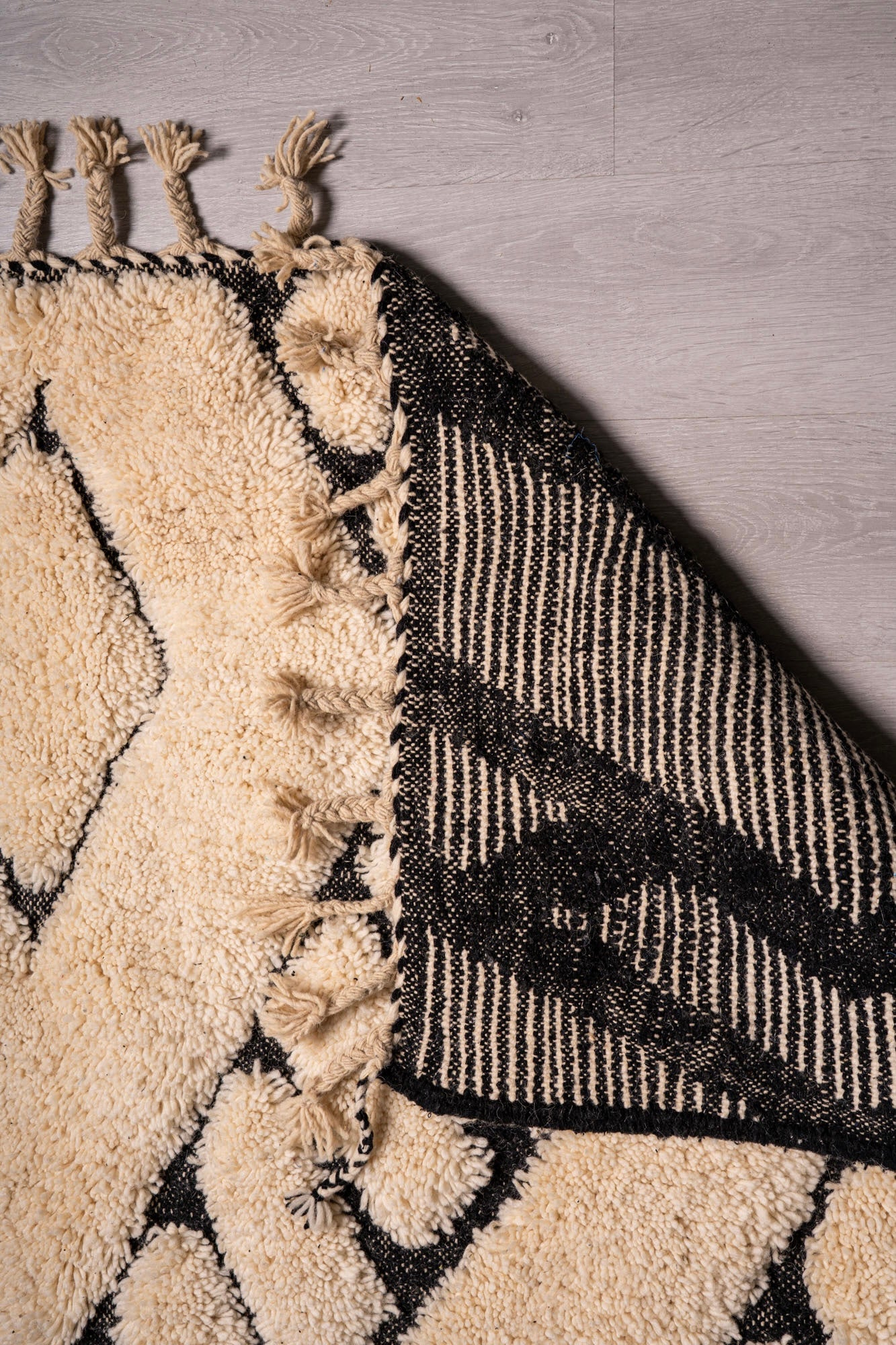 Mrirt Rug LARGE MR-0002
