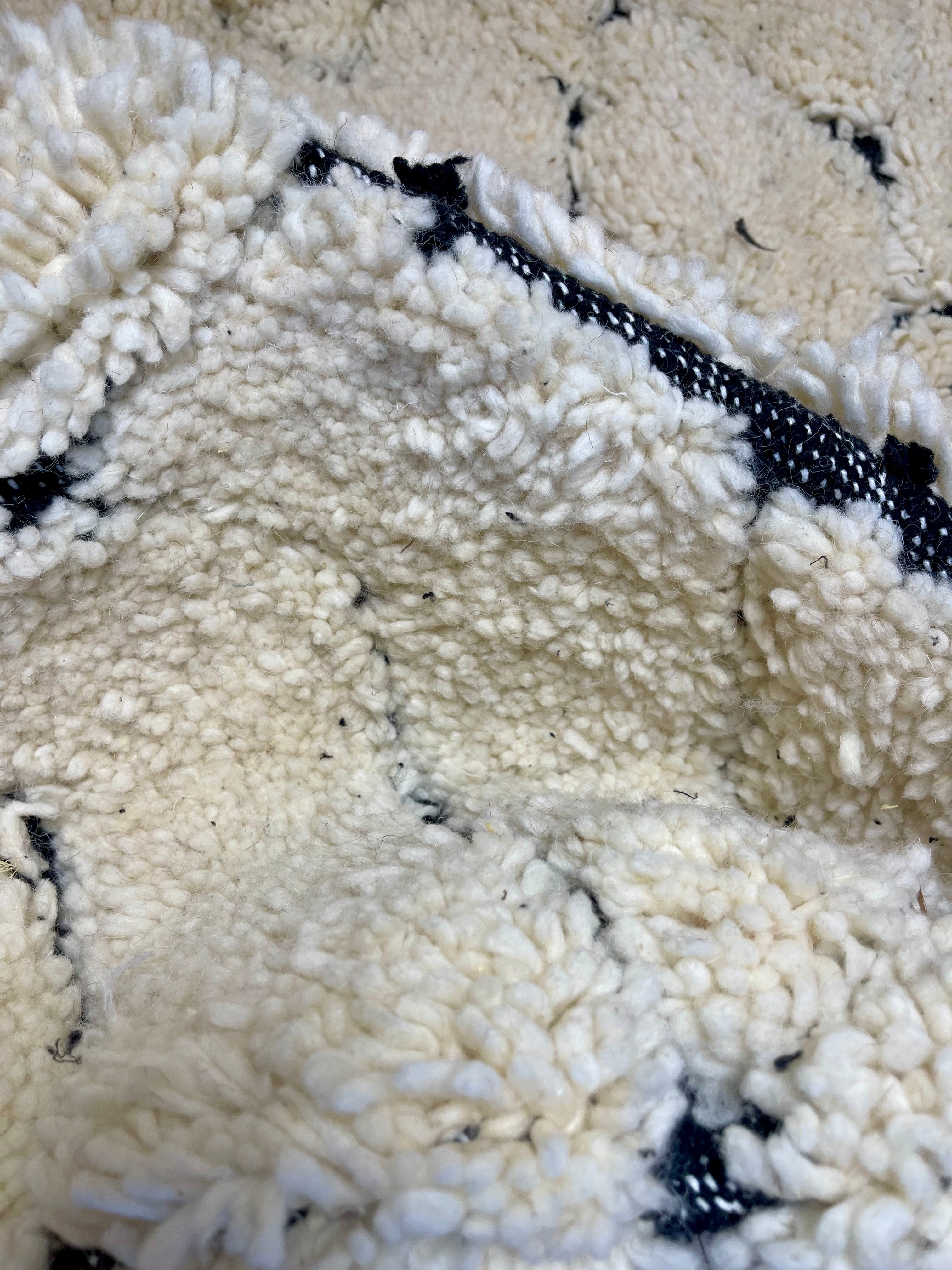 Mrirt Rug LARGE MR-0002