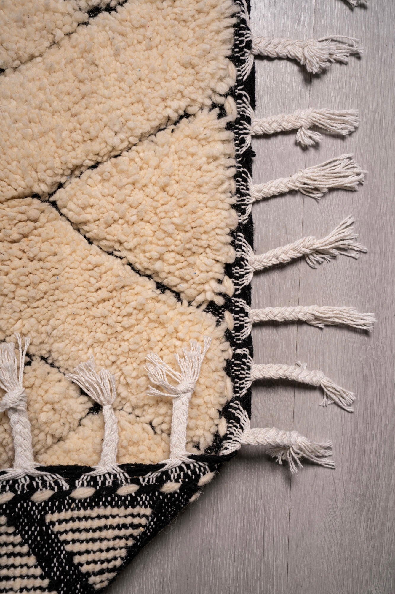 Mrirt rug LARGE MR-0003