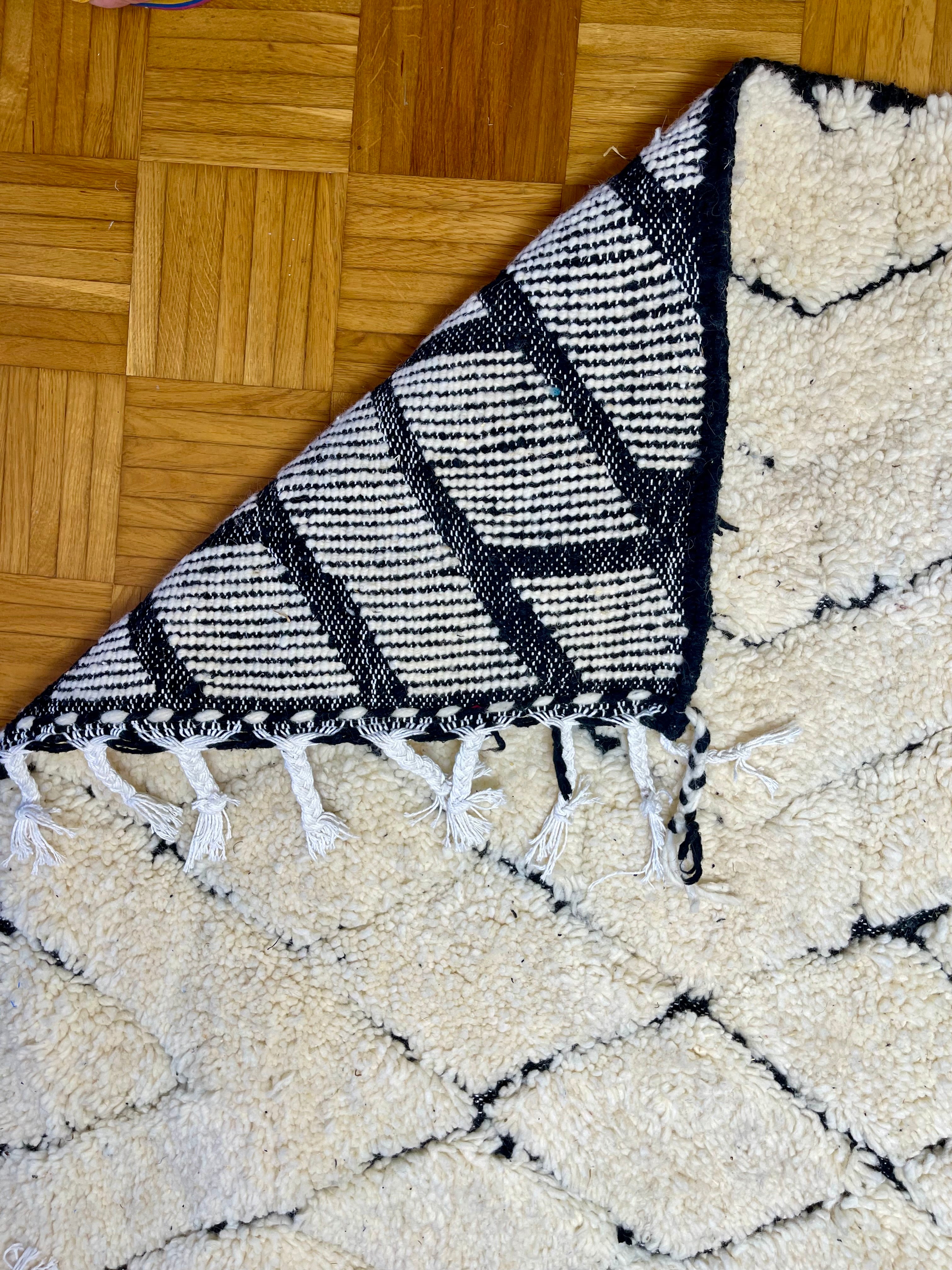 Mrirt Rug LARGE MR-0002